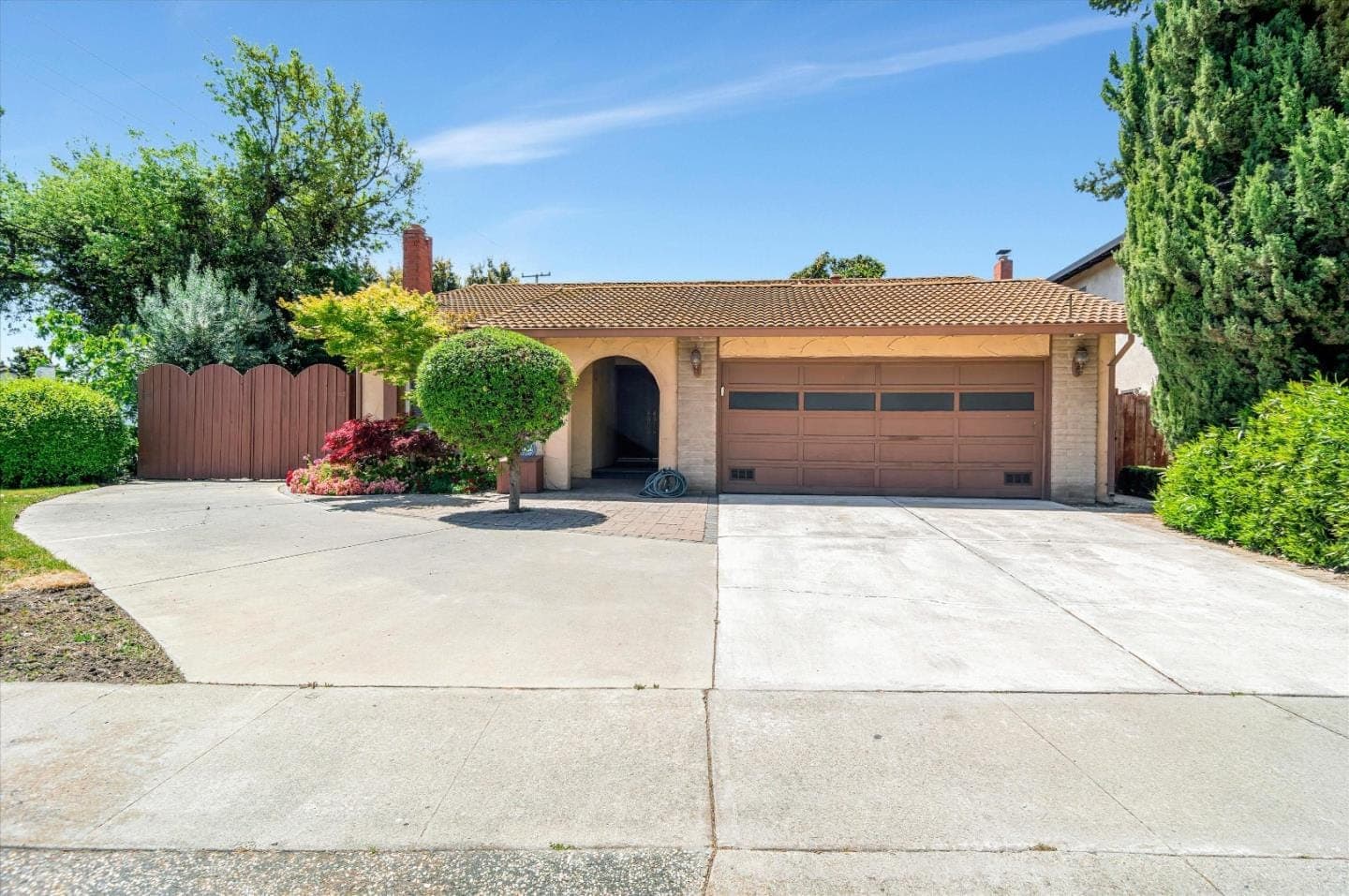 1607 Four Oaks Road